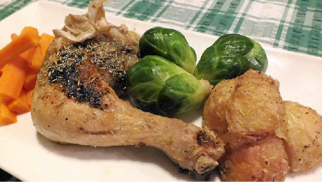 Roast chicken with rosemary and garlic gravy. Roast chicken with rosemary and garlic gravy.